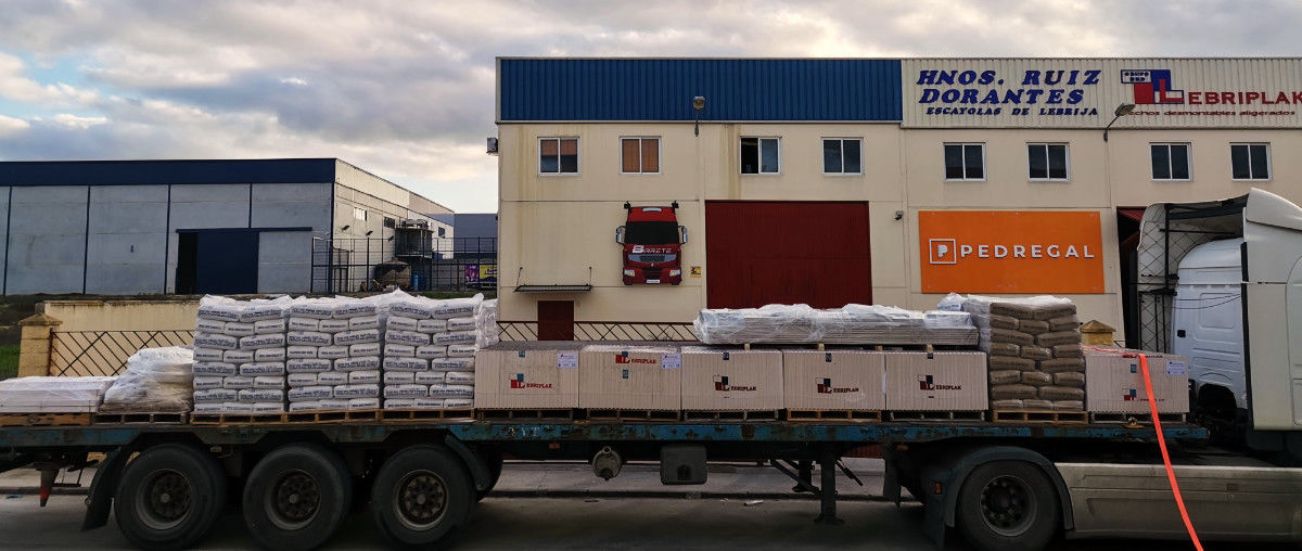 Almacenes-pedregal-portes